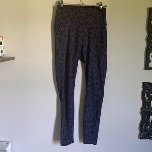 Allfenix Womens Leopard Print Leggings Size M Navy Blue High Waisted w/ pockets